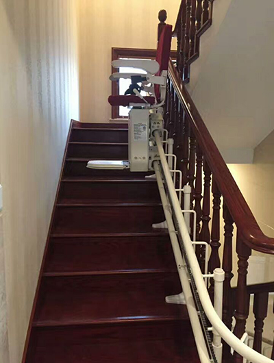 曲線型座椅電梯(3)